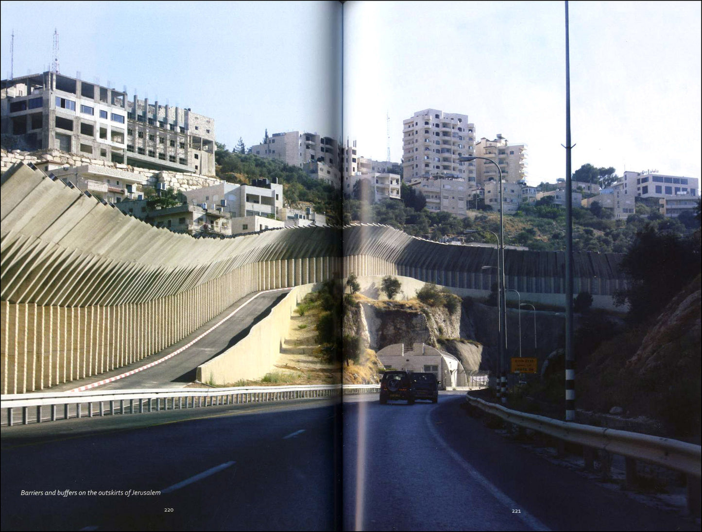 SEAMLESS NEIGHBOURHOOD – Redrawing the City of Israel